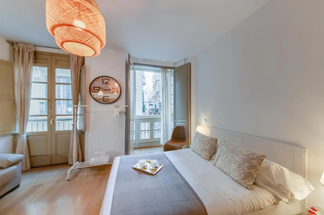 Lyrioshomes Apartamento Estudio La Biznaga Malaga 0*,  Hiszpania